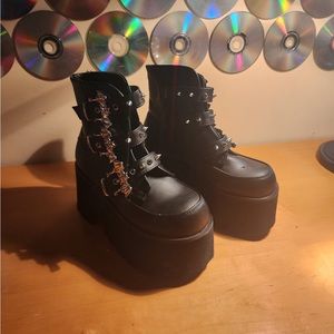 Demonias Ashes-55 platform boots!!